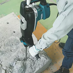 Makita HR5212C 11.9kg Electric SDS Max Drill 240V 2 Makita HR5212C 11.9kg Electric SDS Max Drill 240V - Image 2
